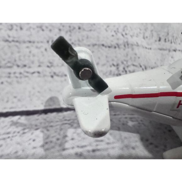 Thomas and Friends Harold the Helicopter Diecast - Picture 4 of 6